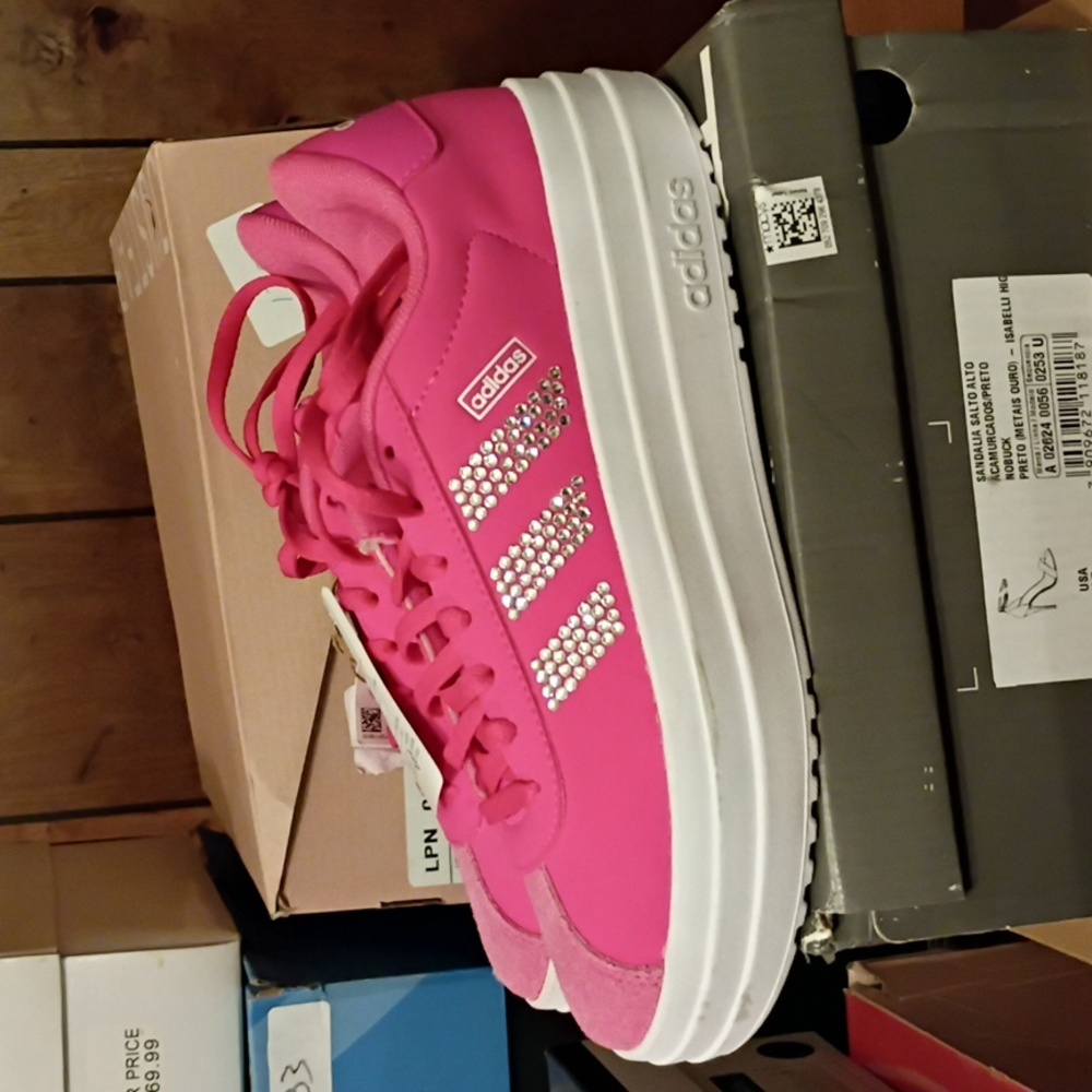 Adidas pink VL Court